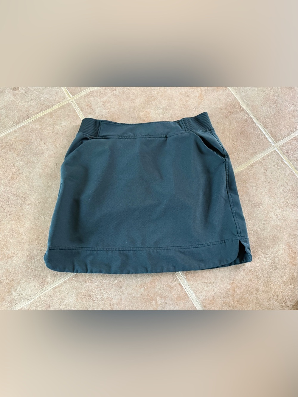33 degrees cool dark green S women’s skort 16” length
